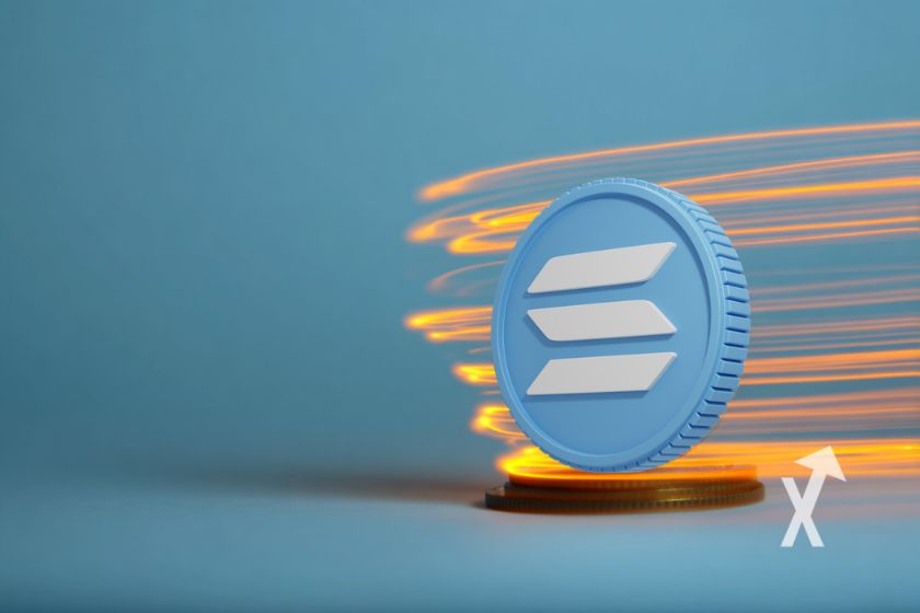 Solana-Münze auf blauem Hintergrund mit orangefarbenen Linien.