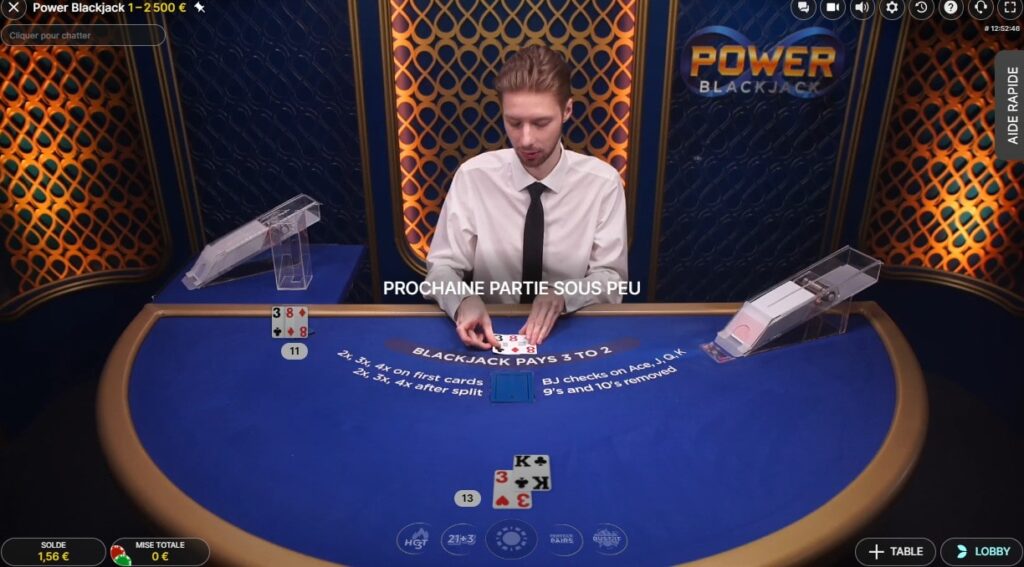 Révélation des cartes blackjack en ligne