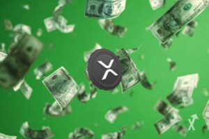 Le token gris avec le logo XRP sur un fond vert avec des billets de dollars qui volent